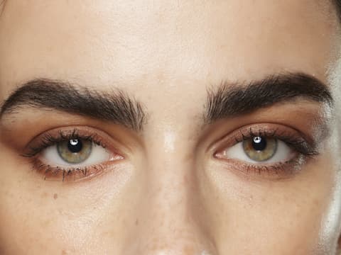 Falten unter den Augen