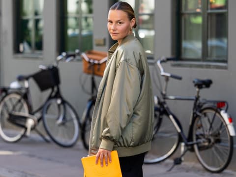 Chelsea Boots kombinieren Frau mit Chelsea Boots