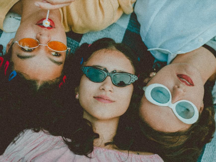 Frauen mit Sonnenbrille