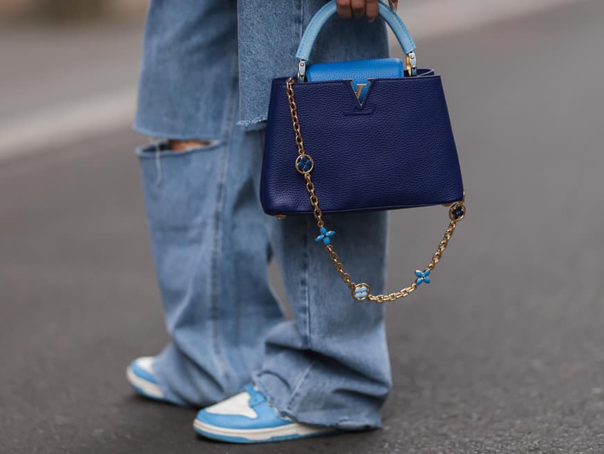 Tasche Sneaker Blau