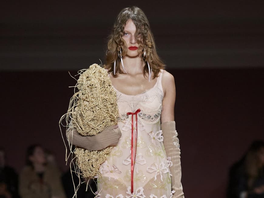 Simone Rocha Herbst Winter 2023 Runway