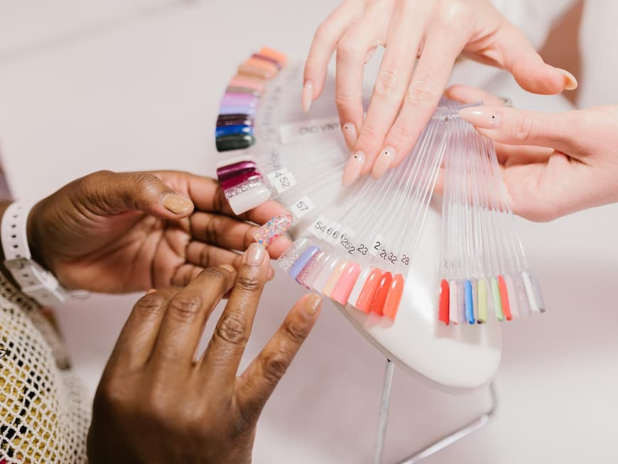 Nagellackfarben