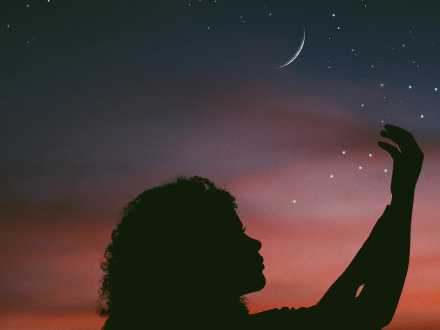 Sternzeichen Vergangenheit im August Frau und Mond