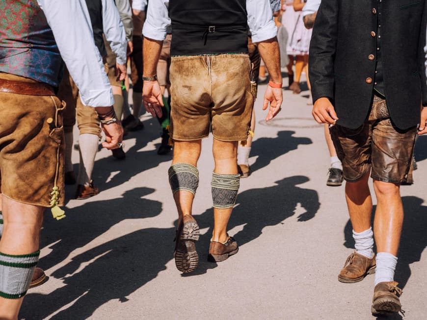 Männer in Lederhosen