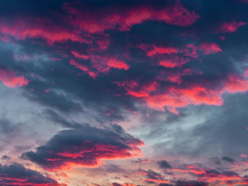Sternenhimmel Wolken rot