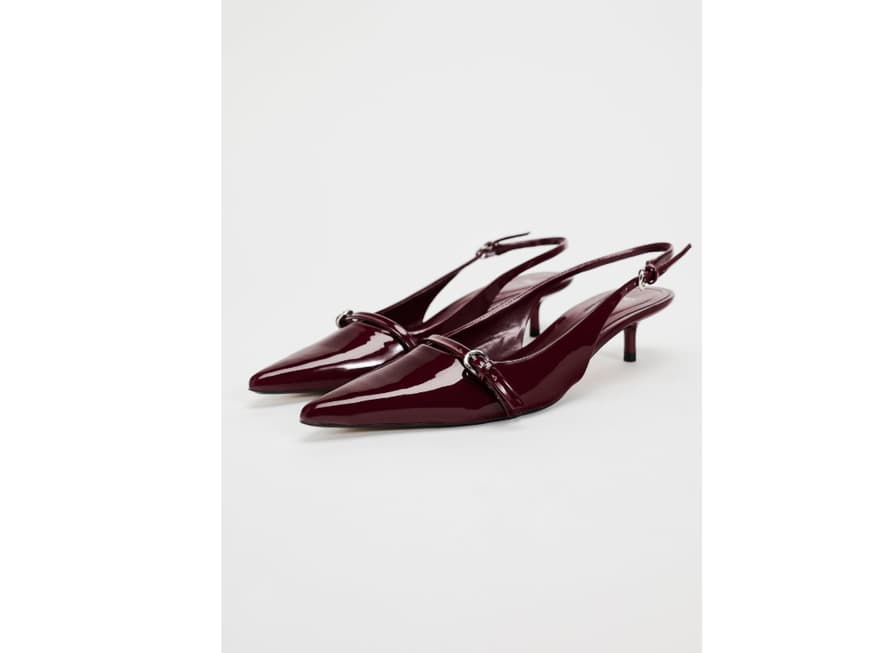 Rote Slingbacks