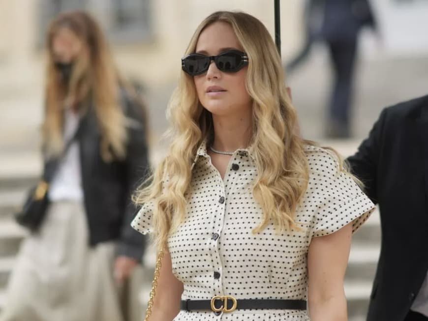 Jennifer Lawrence auf der Dior Modenschau
