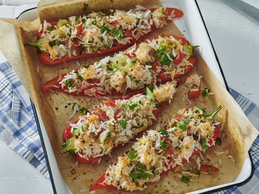 Gefüllte Spitzpaprika mit Lachs