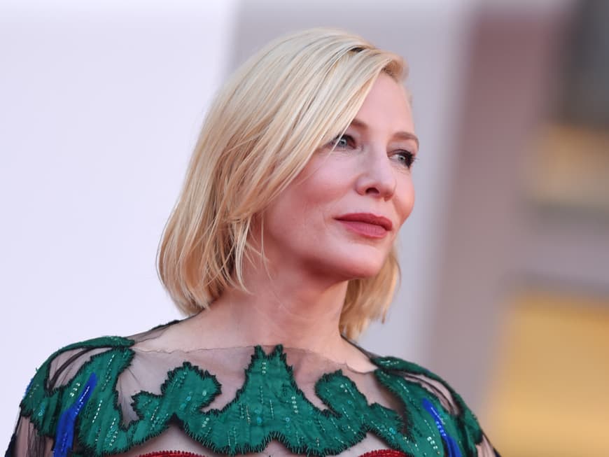 Cate Blanchett mit blondem Bob