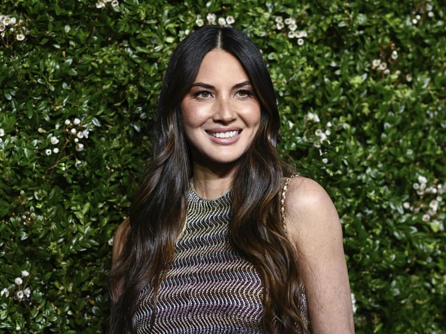 Olivia Munn steht öffentlich zu ihren Brustkrebs-Narben. Olivia Munn