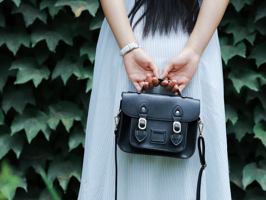 schwarze Tasche