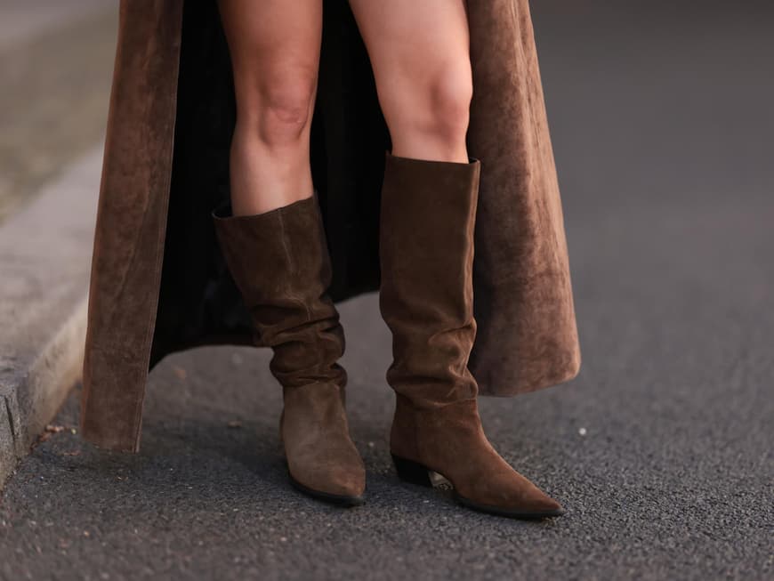 Frau mit Slouchy Boots