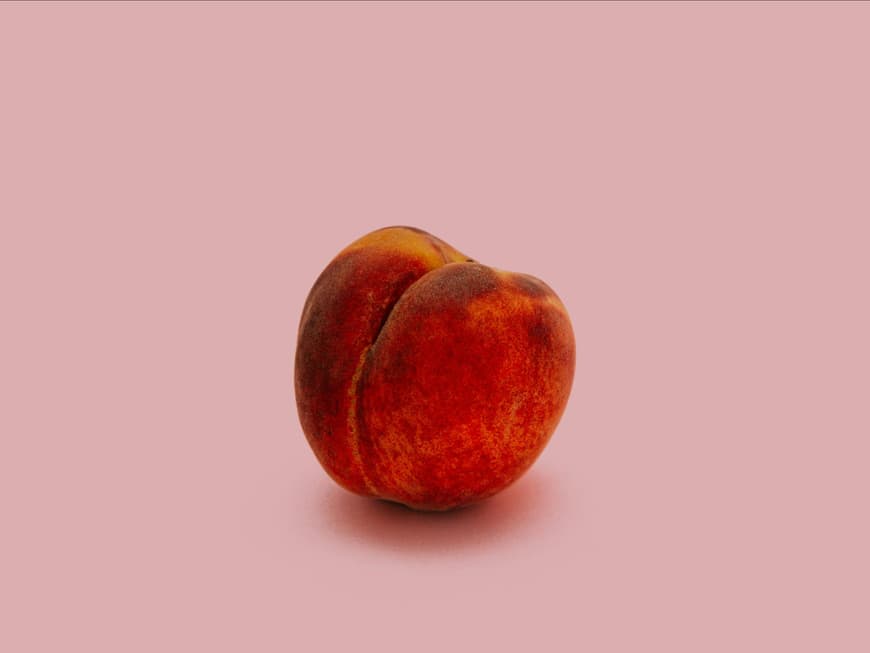 Wie Analsex ohne Schmerzen klappt, erfährst du hier. Pfirsich