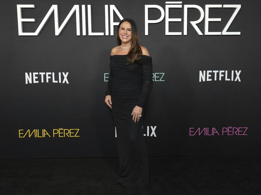 Karla Sofia Gascon ist für die "Beste Hauptrolle" nominiert. Karla Sofia Gascon auf dem roten Teppich für den Film Emilia Perez.