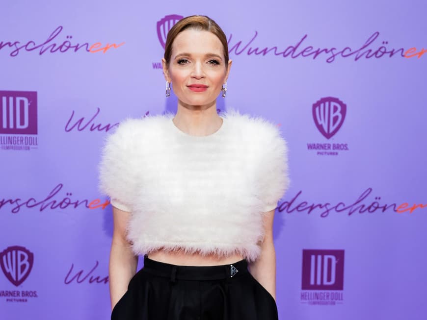 Karoline Herfurth hat die Fortsetzung von "Wunderschön" in die Kinos gebracht. Karoline Herfurth bei der Premiere des Kinofilms "Wunderschöner".
