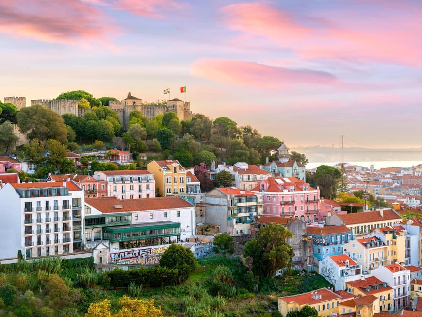 Ein Blick auf die bunten Häuser von Lissabon.