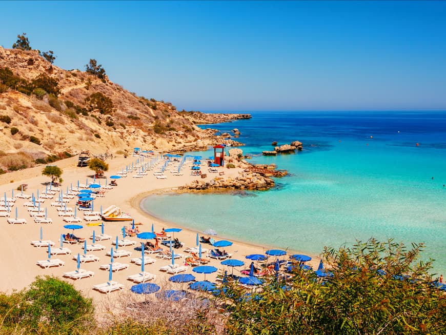 Dieser Ort ist genauso schön wie Ibiza, aber weniger voll. Traumhafter Strand