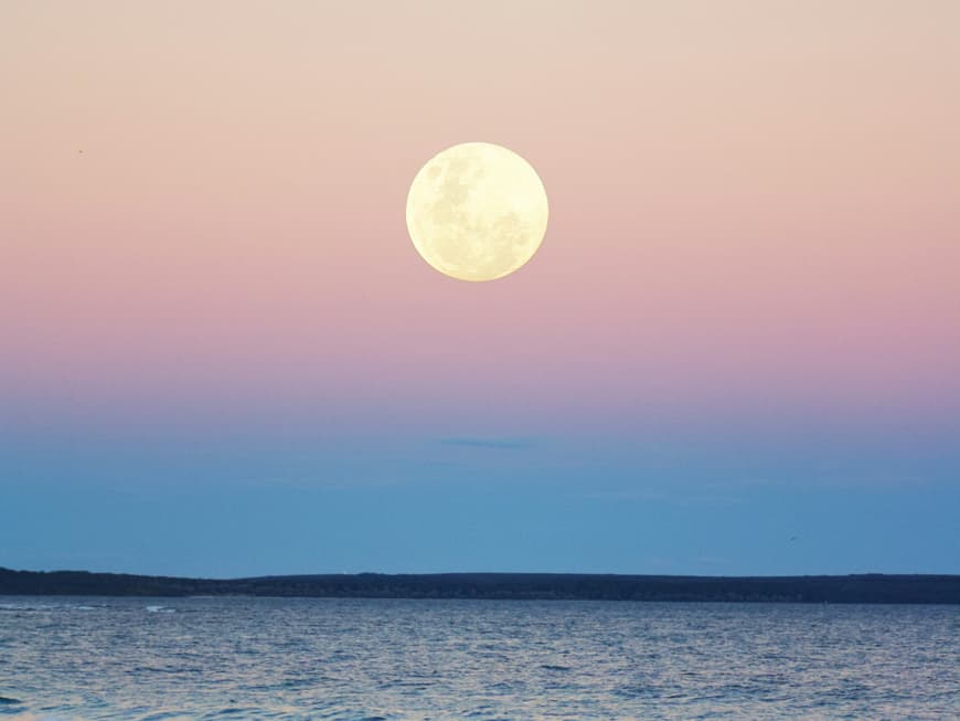 Vollmond überm Meer