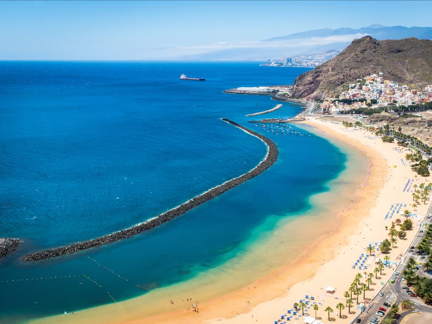 Playa de las Teresitas auf Teneriffa, Spanien