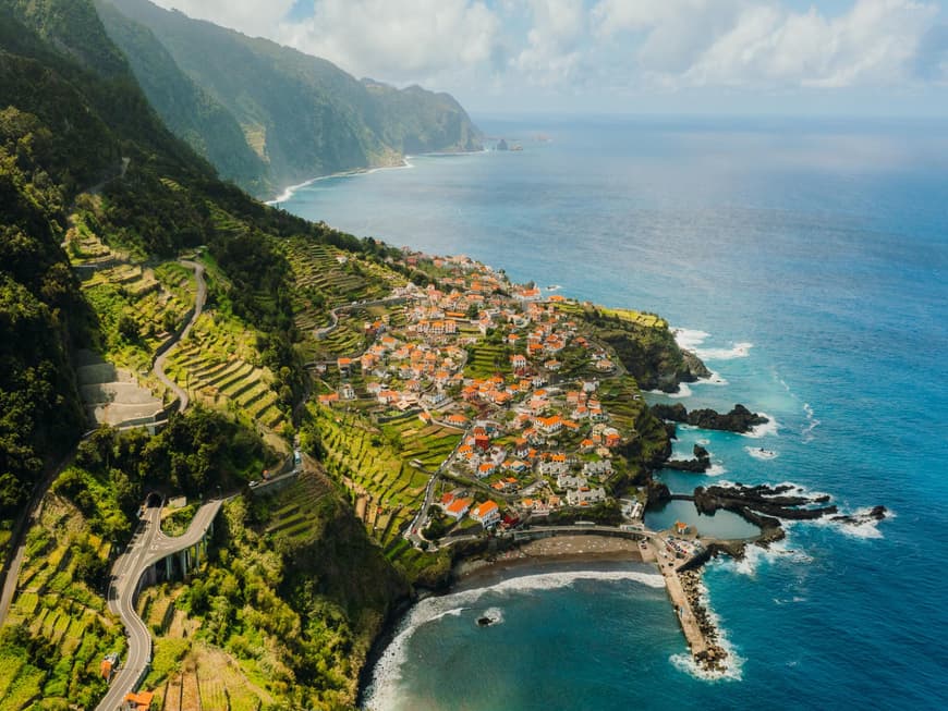 Eine Küste von Madeira