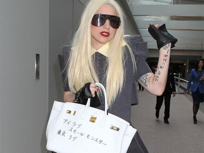 Lady Gaga mit japanischen Schriftzeichen Lady Gaga mit japanischen Schriftzeichen