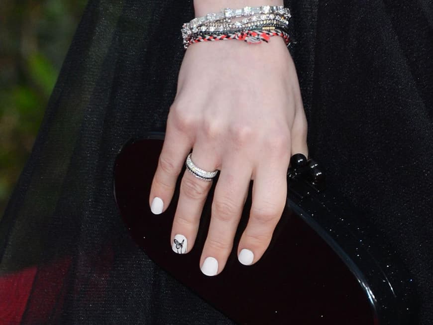 Anne Hathaway Anne Hathaway