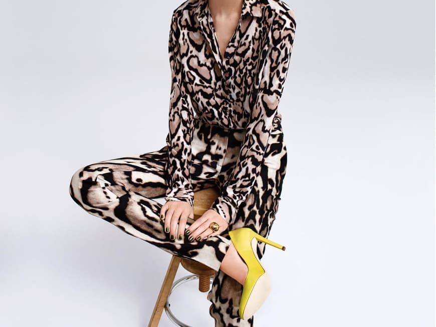 Seidenbluse und Hose von Diane von Furstenberg Seidenbluse und Hose von Diane von Furstenberg