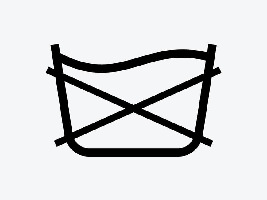 Wenn ihr dieses Symbol in eurer Kleidung entdeckt, merkt euch, dass ihr es nicht mit der Waschmaschine waschen dürft.