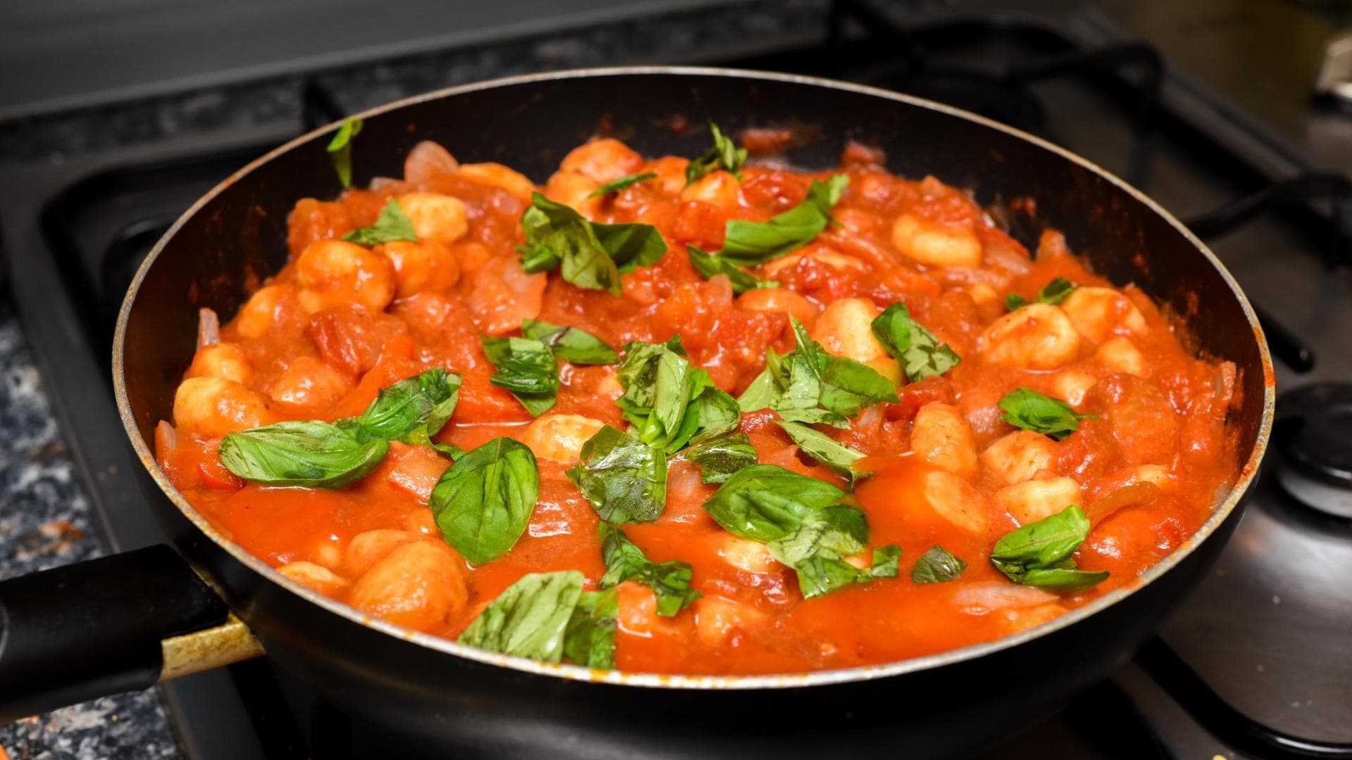 Diese bunte Gnocchi Pfanne ist mein Lieblingsrezept für ein schnelles ...