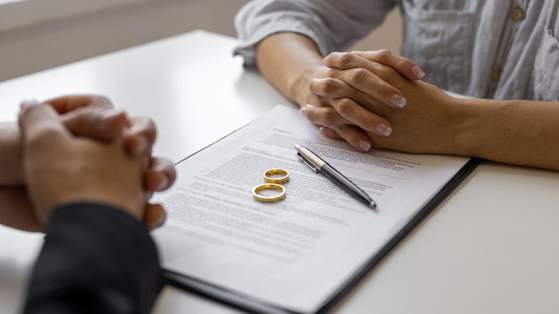 Scheidung Kosten So viel zahlst du für Anwälte, Gericht und Co.