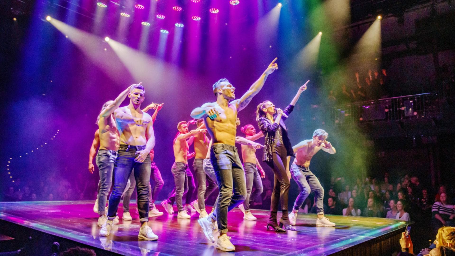 Gewinnspiel Wir verlosen 2x2 VIPTickets für die Magic Mike Live Show von Channing Tatum