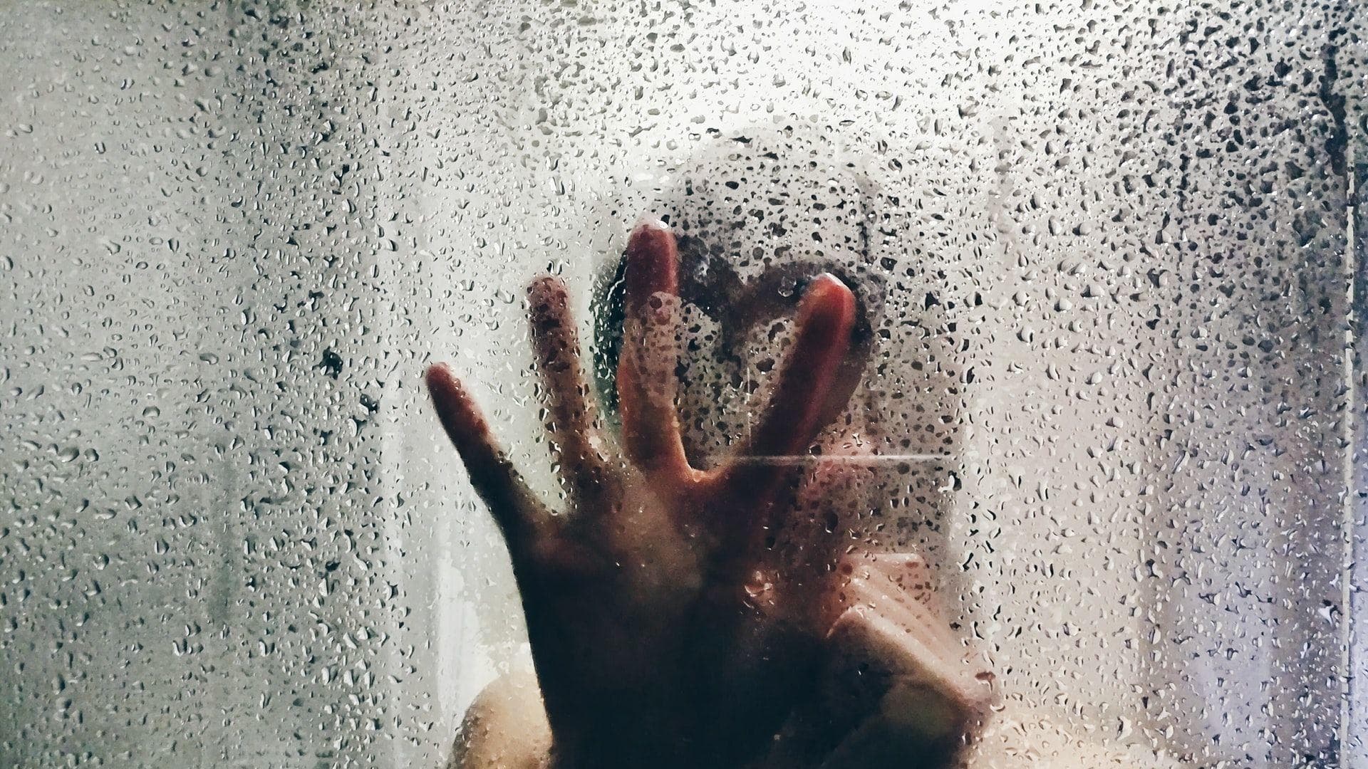 Masturbieren unter der Dusche – SO wird es zur heißen Abkühlung