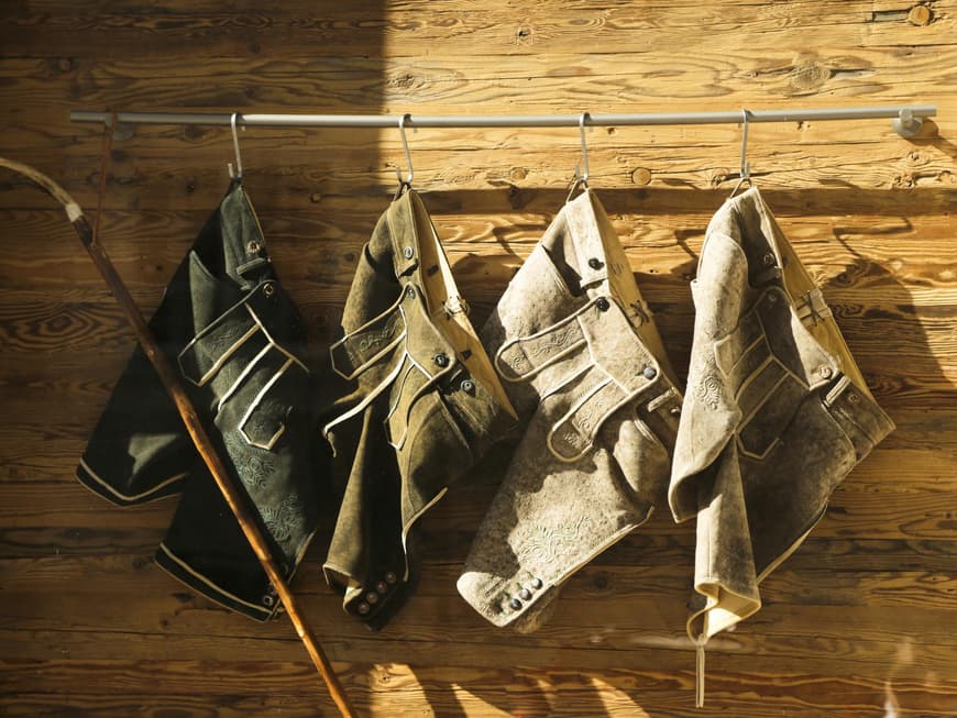 Lederhose reinigen: Anleitung und die besten Tipps