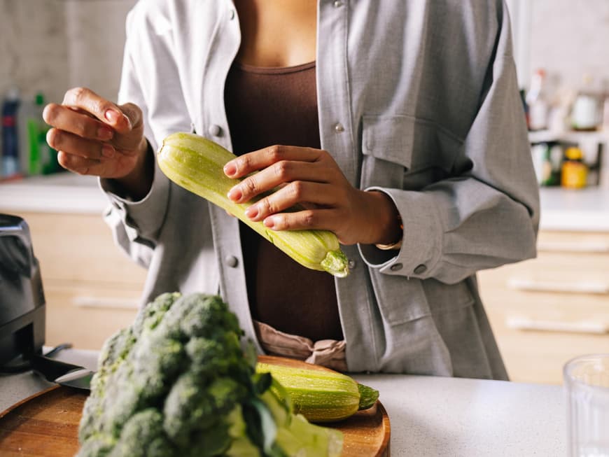Zucchini schälen Darum solltest du das niemals tun