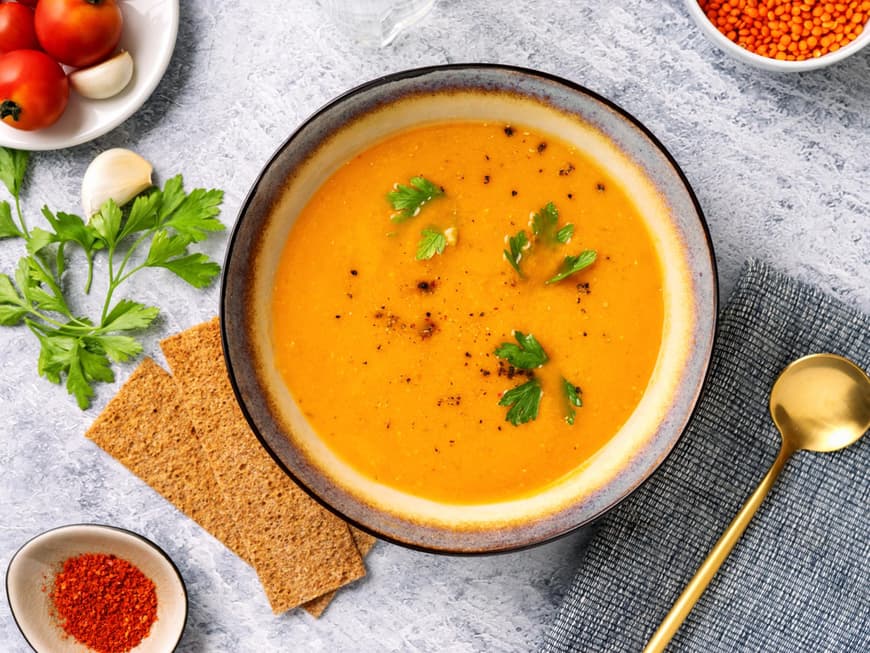 Elegantes Linsen Curry Suppe Bild