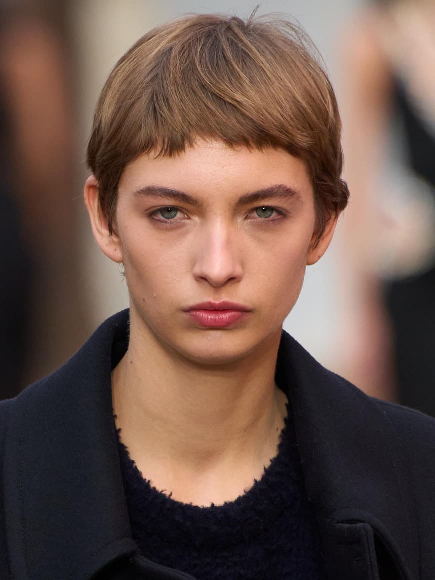 Bowl Cut Frauen 2023